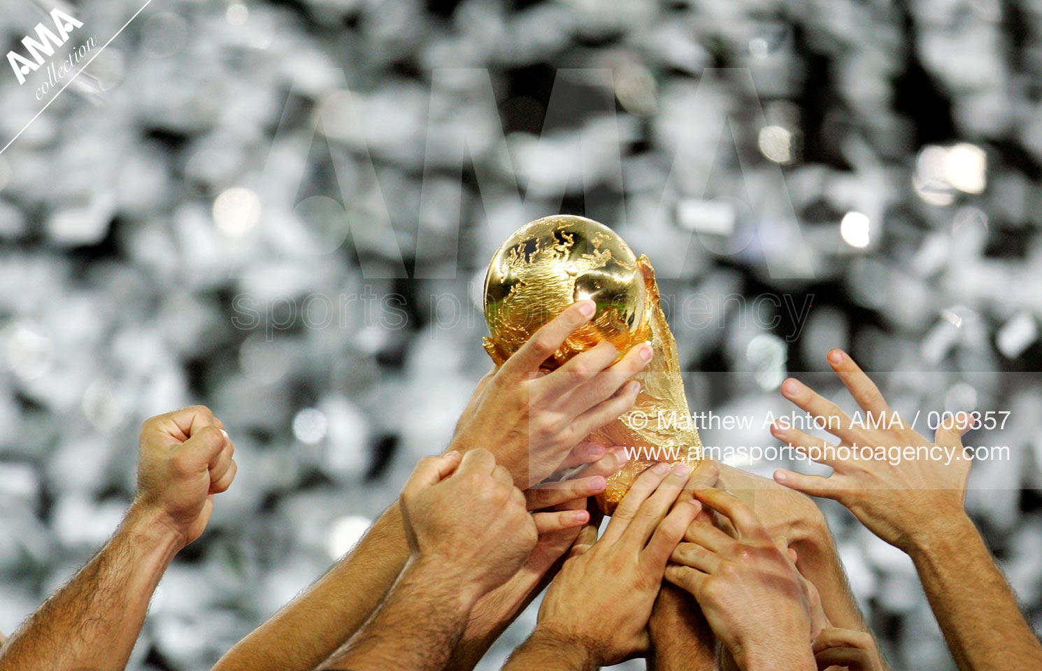 09 July 2006 - FIFA World Cup 2006 - Final - Italy v France - Italy hold aloft the FIFA World Cup Trophy after defeating France on penalties